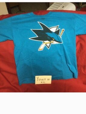 NHL San Jose Sharks tshirt